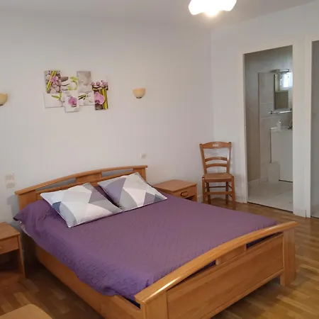 D'hotes Le Petit Angle Bed & Breakfast 3*