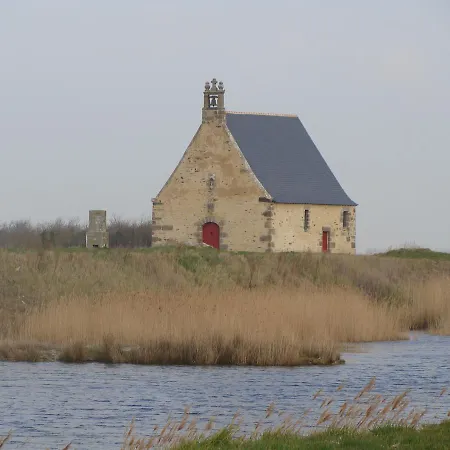 D'hotes Le Petit Angle Bed & Breakfast 3*