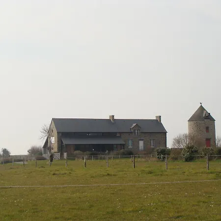 D'hotes Le Petit Angle Bed & Breakfast Saint-Broladre